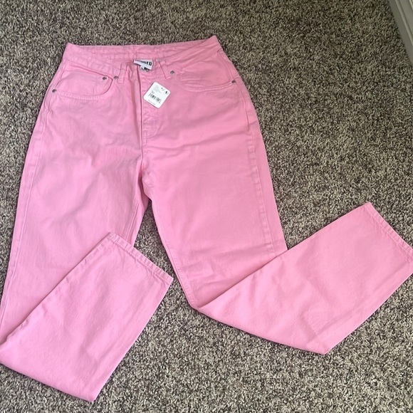 Ragged Jeans Pink Butt Cut Mom Jeans - Picture 4 of 10